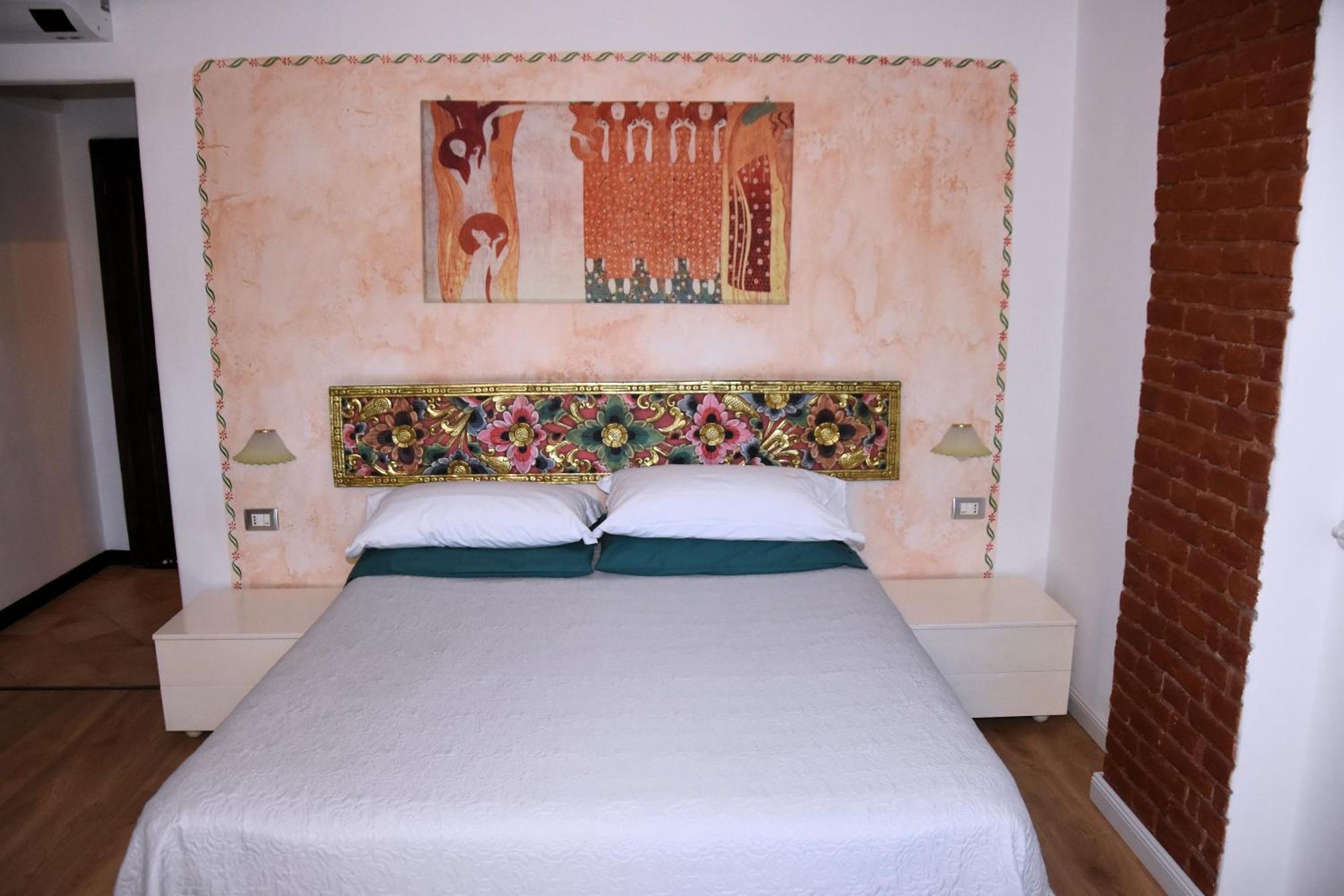 Guest House La Carolina Tigliole Exteriör bild